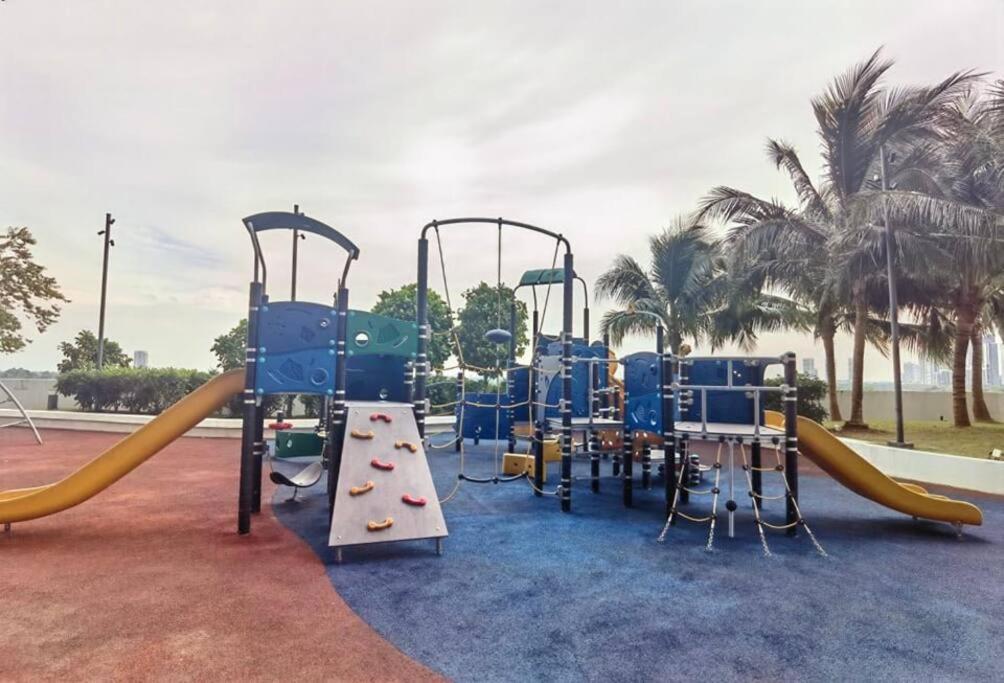 C0704 Almas Suite Seaview & Netflix Stay Nusajaya  Bagian luar foto